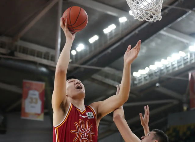 天博体育app下载-连续2场0分！单场25+15神塔变废塔 主教练未用好他？